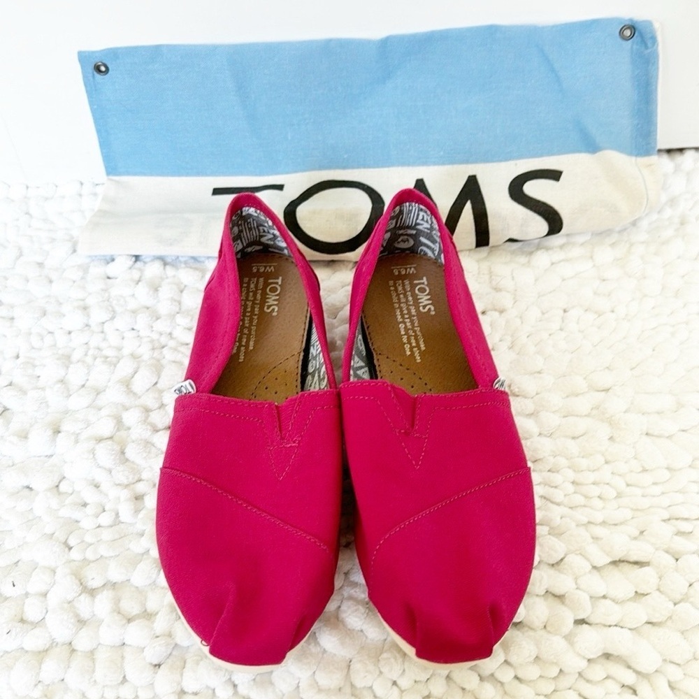 NWOT TOMS classic espadrilles size 6.5 pink red shoes slip on canvas